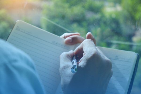 5 Kebiasaan Sederhana yang Bisa Melatih Tulisan Mengalir